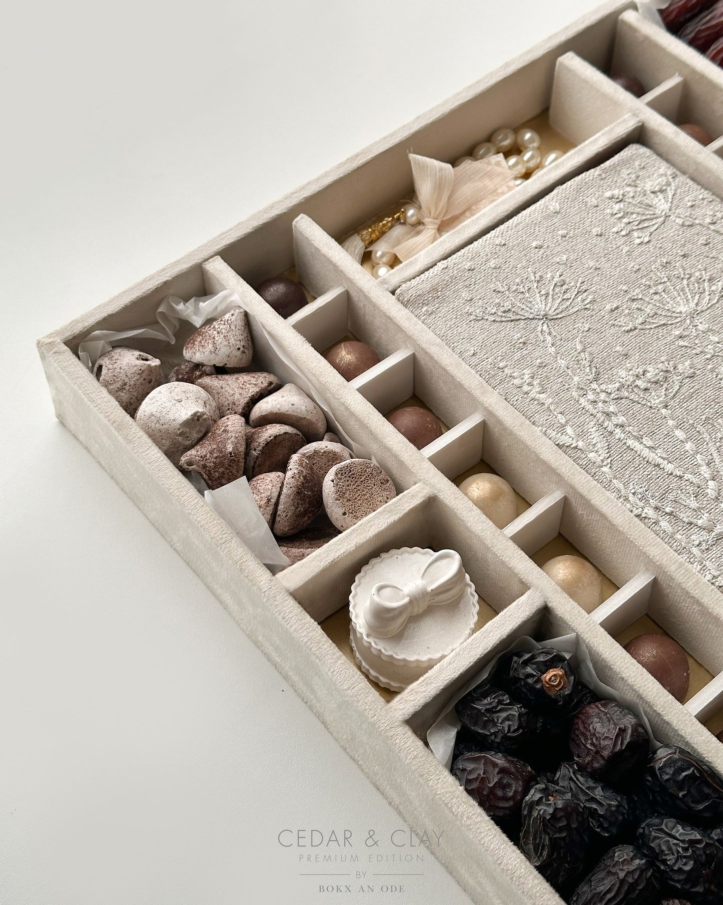 Cedar & Clay - Premium Edition